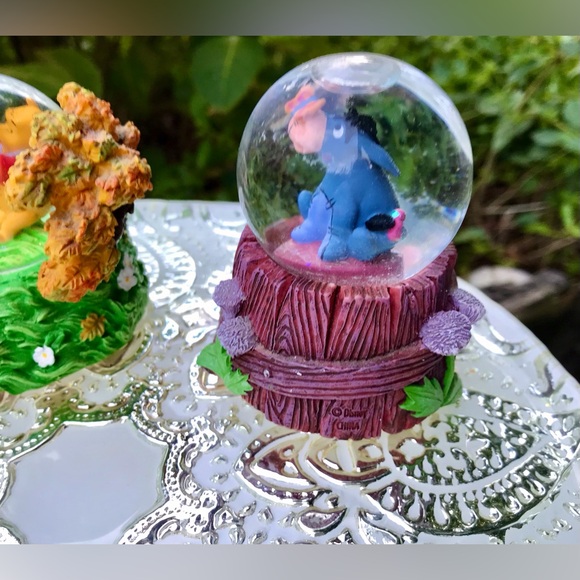 DISNEY Winnie The Pooh Tigger Piglet Eeyore Snowglobe Glitter Glass Snow Dome - Picture 4 of 12